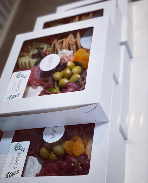 10” x 10” Charcuterie Box – The Signature
